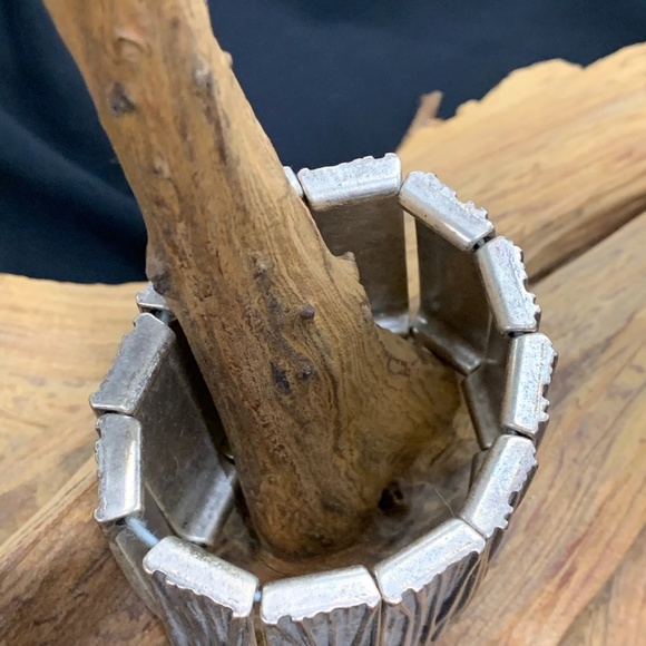 Silver Textured Stretch Bracelet - Picture 3 of 5